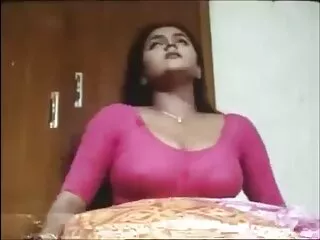 La pequeña hentai sub español sin censura online Ava Taylors recibe una polla