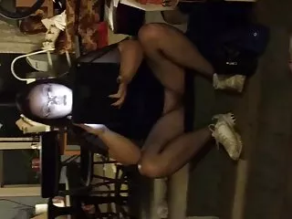 El chico dio un paseo porno gratis subtitulado a una chica sexy